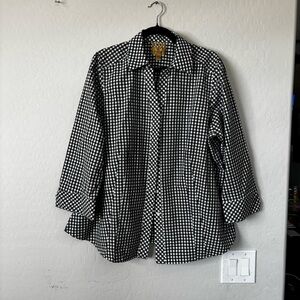 Investments Gold Label Taylor style Black and White Gingham Button Down Shirt